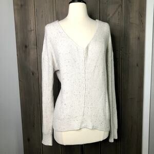 Ruby Moon V-neck soft sweater light cream Large
